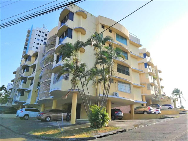 Penthouse in Brisas de Miraflores